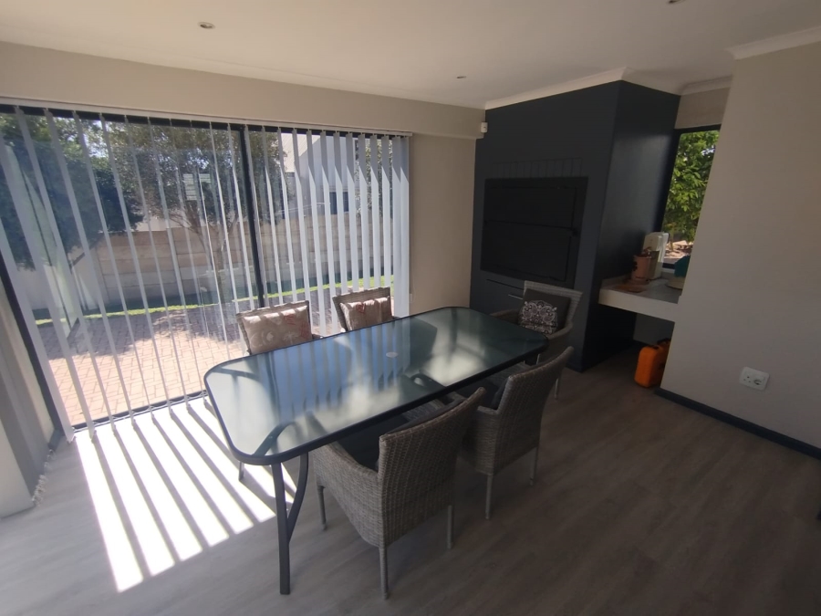 3 Bedroom Property for Sale in Bayview Western Cape